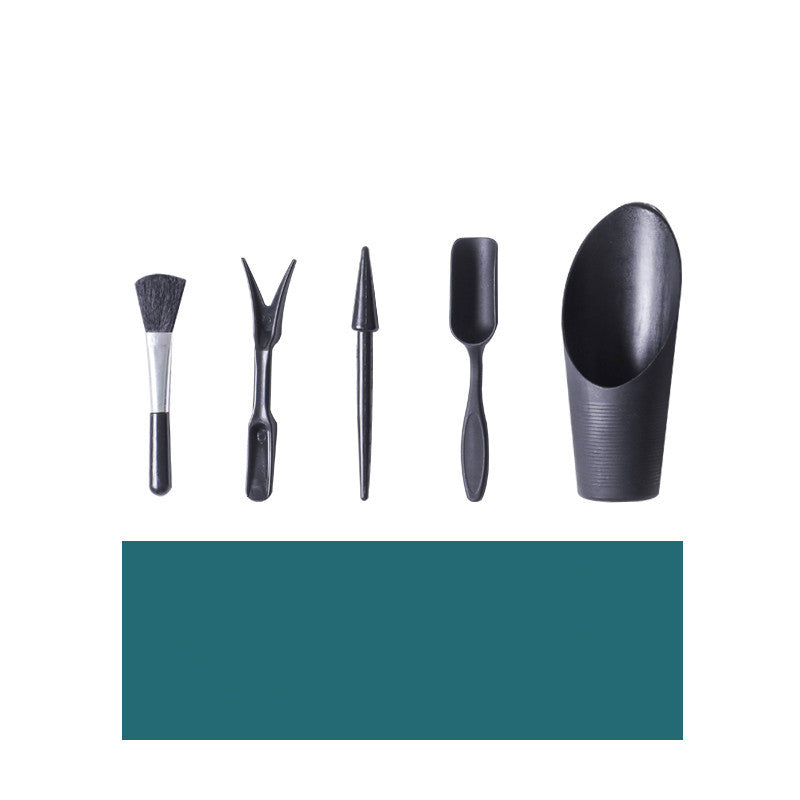 Essential Gardening Tool Set